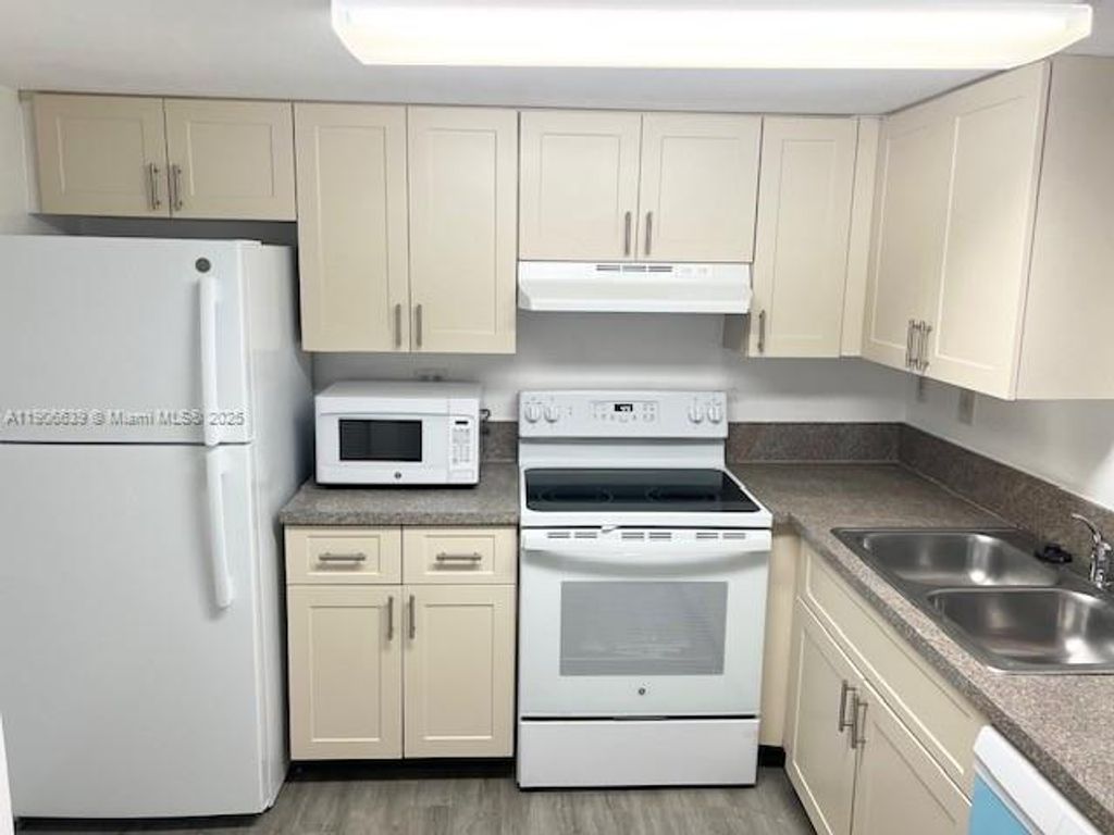 Photo of 9995 Nob Hill Ln #9995, Sunrise, FL 33351 (MLS # A11906639)