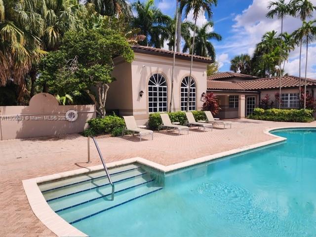 VILLAS DE VENEZIA CONDO - Residential Lease