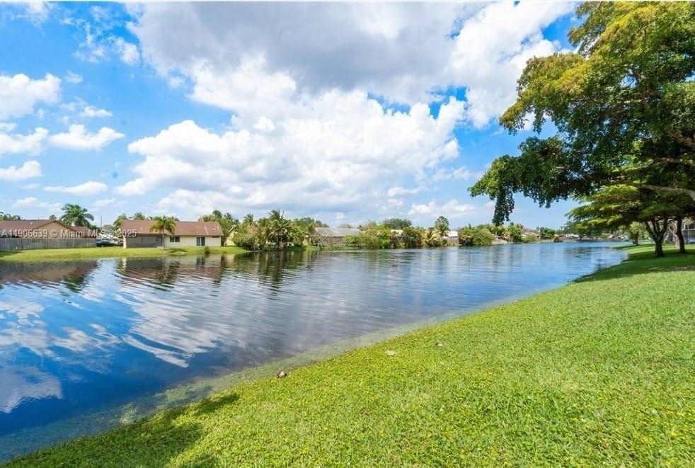 VILLAS DE VENEZIA CONDO - Residential Lease