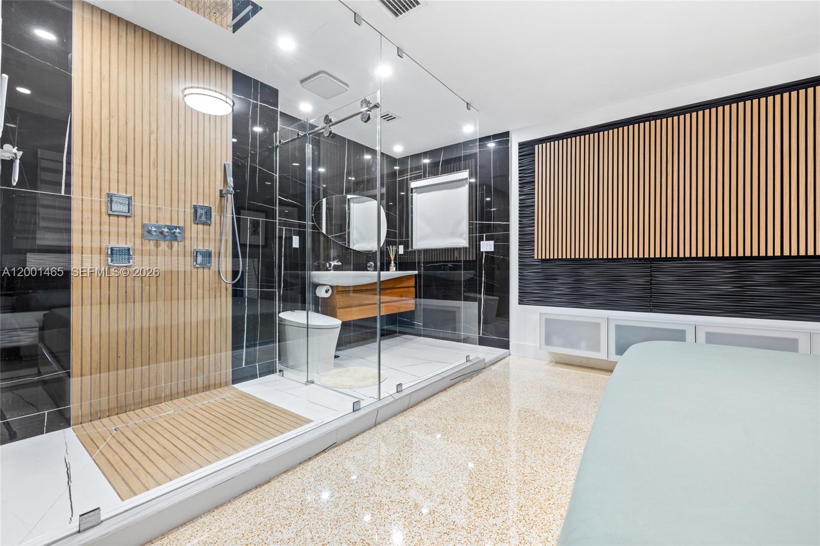 CORAL GABLES SEC E - Residential Lease