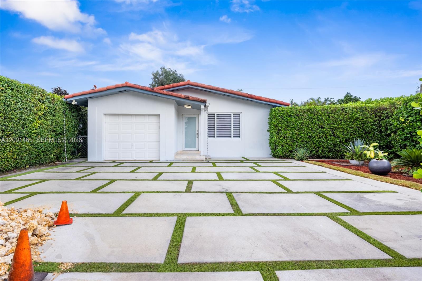 CORAL GABLES SEC E - Residential Lease