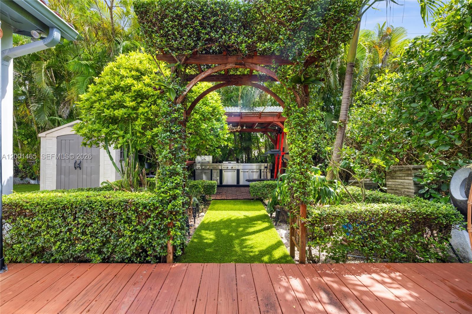 CORAL GABLES SEC E - Residential Lease