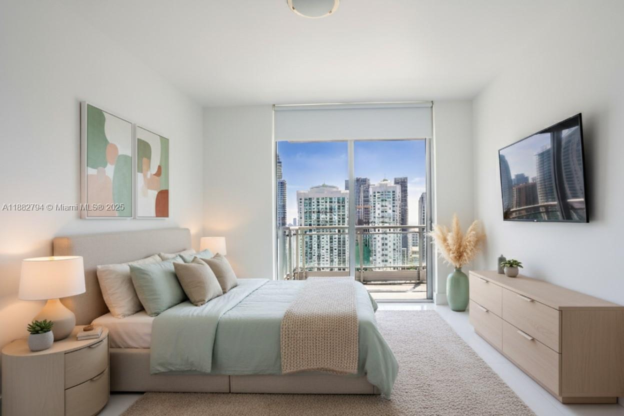 MINT CONDO - Residential