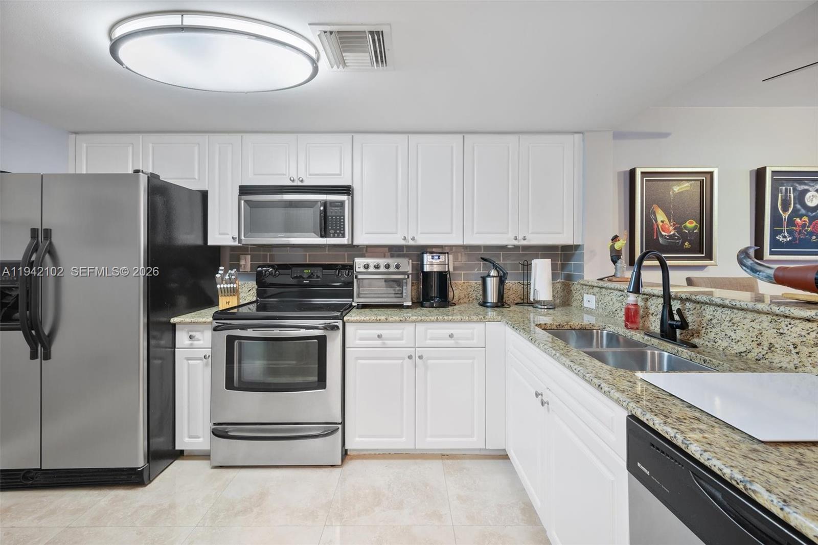 LAS OLAS BY THE RIVER CON - Residential