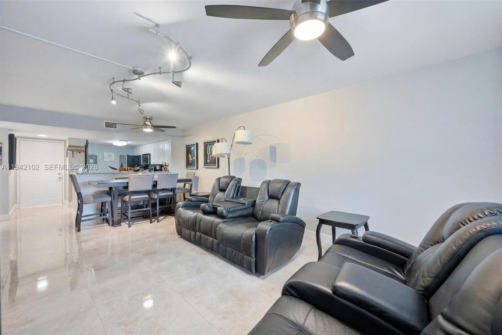 LAS OLAS BY THE RIVER CON - Residential