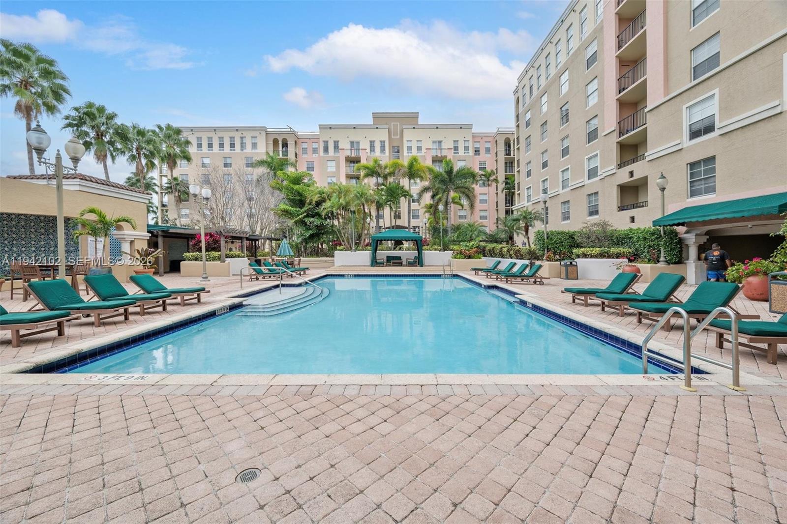 LAS OLAS BY THE RIVER CON - Residential