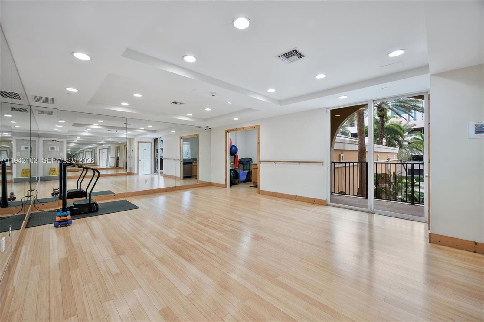 LAS OLAS BY THE RIVER CON - Residential