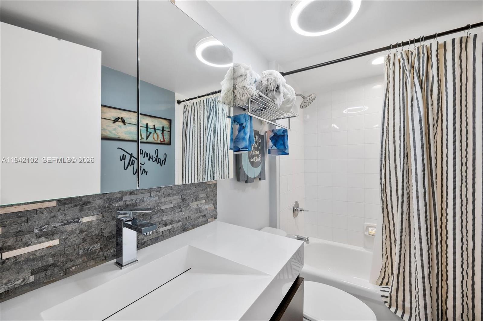 LAS OLAS BY THE RIVER CON - Residential