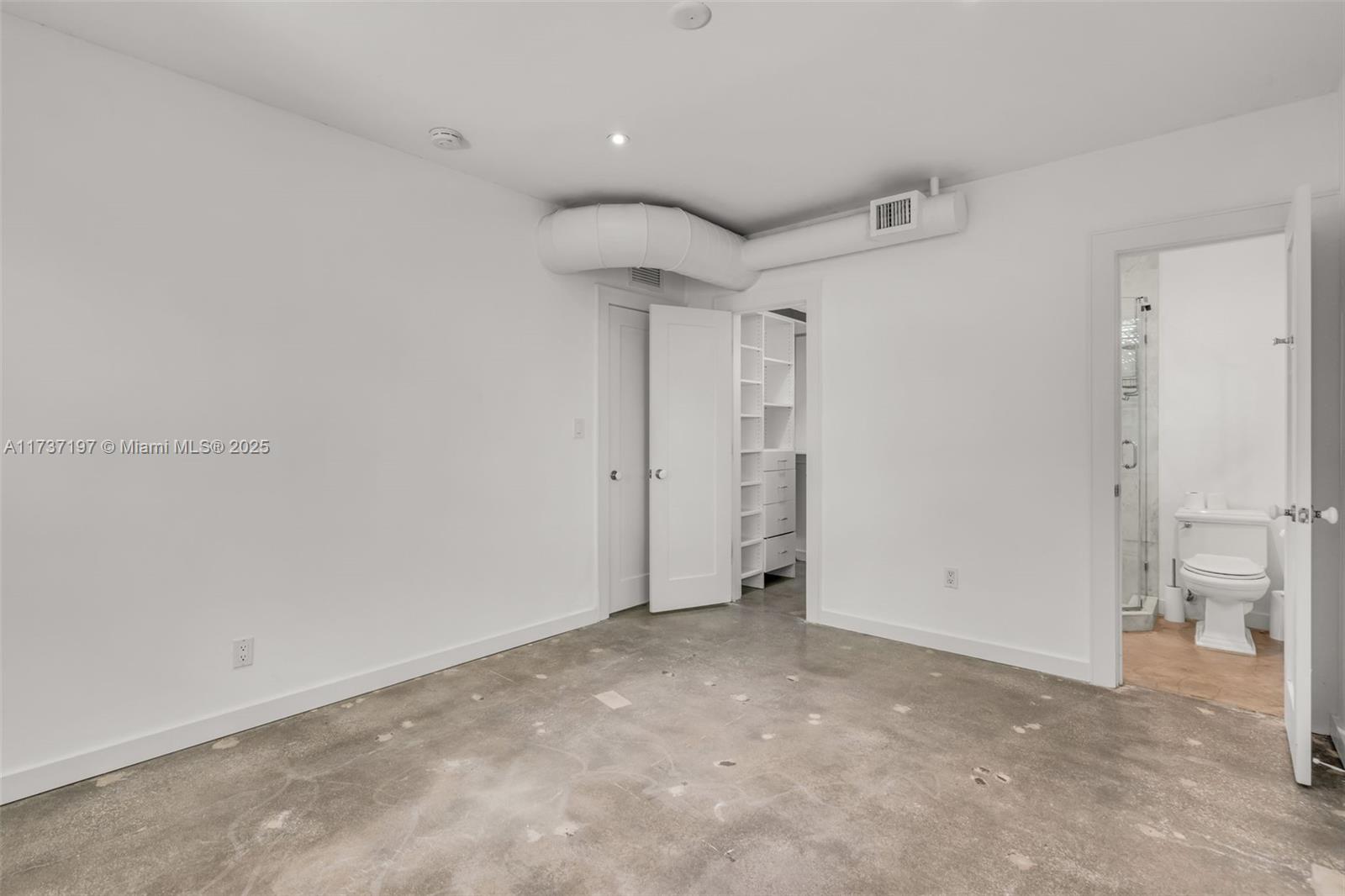 TROPICAL ISLE HOMES SUB 4 - Residential