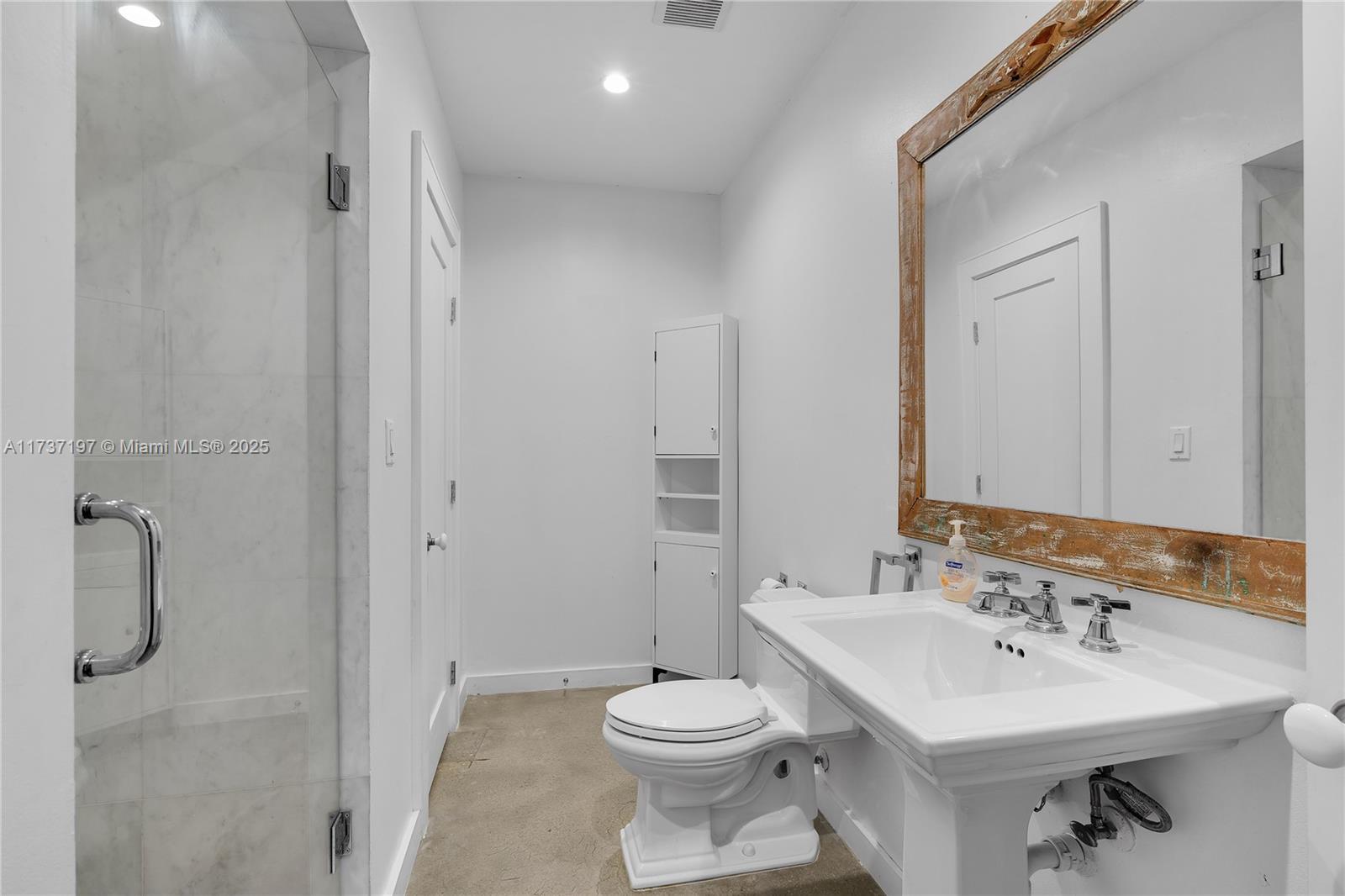 TROPICAL ISLE HOMES SUB 4 - Residential