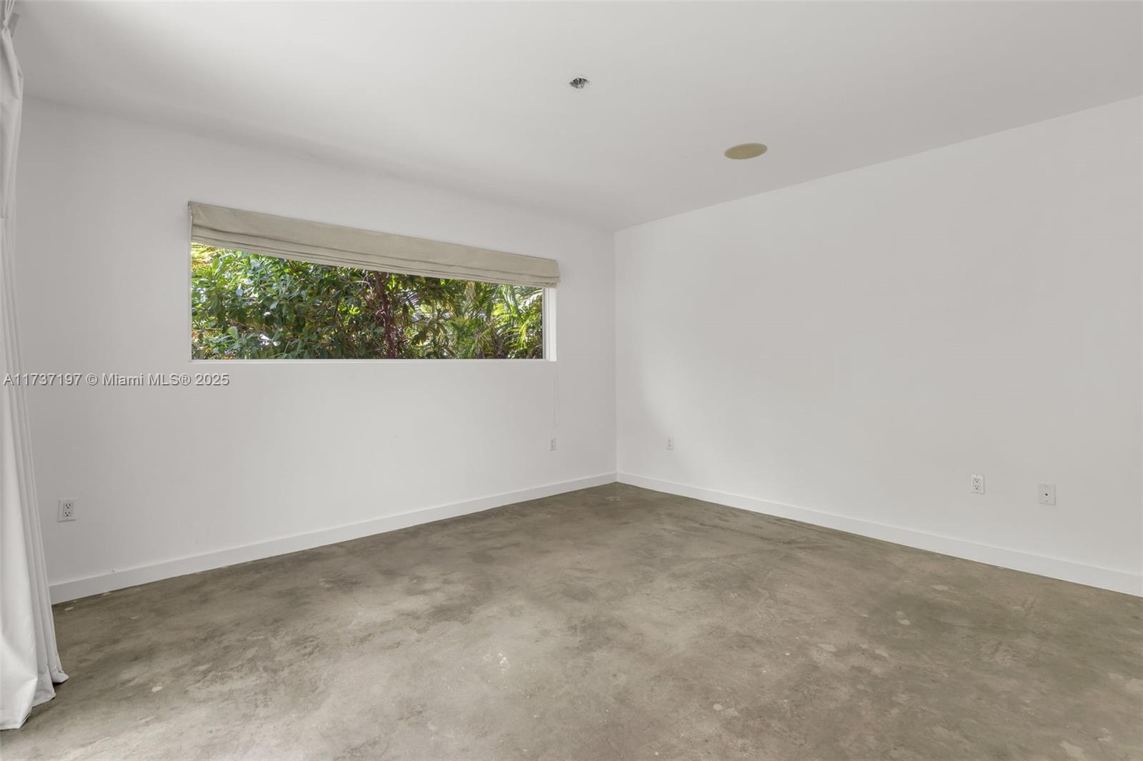 TROPICAL ISLE HOMES SUB 4 - Residential