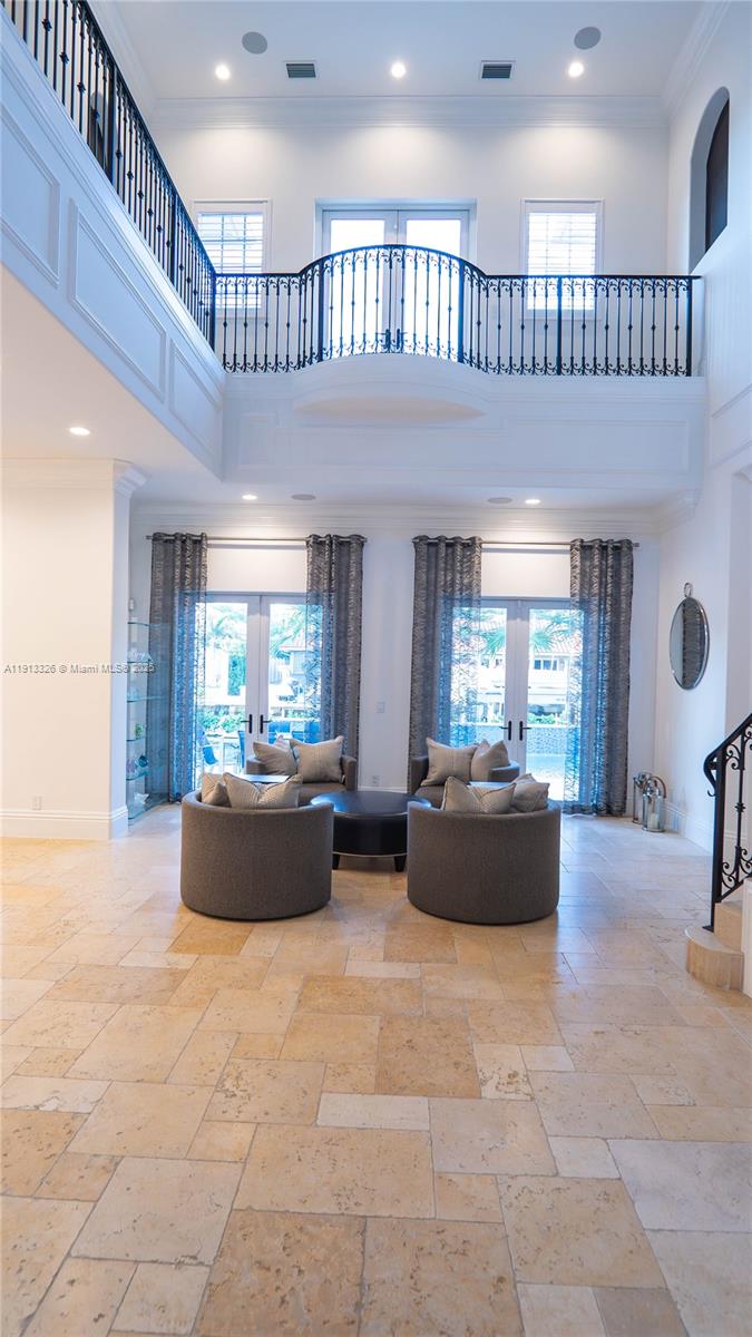 TROPIC ISLE - Residential Lease