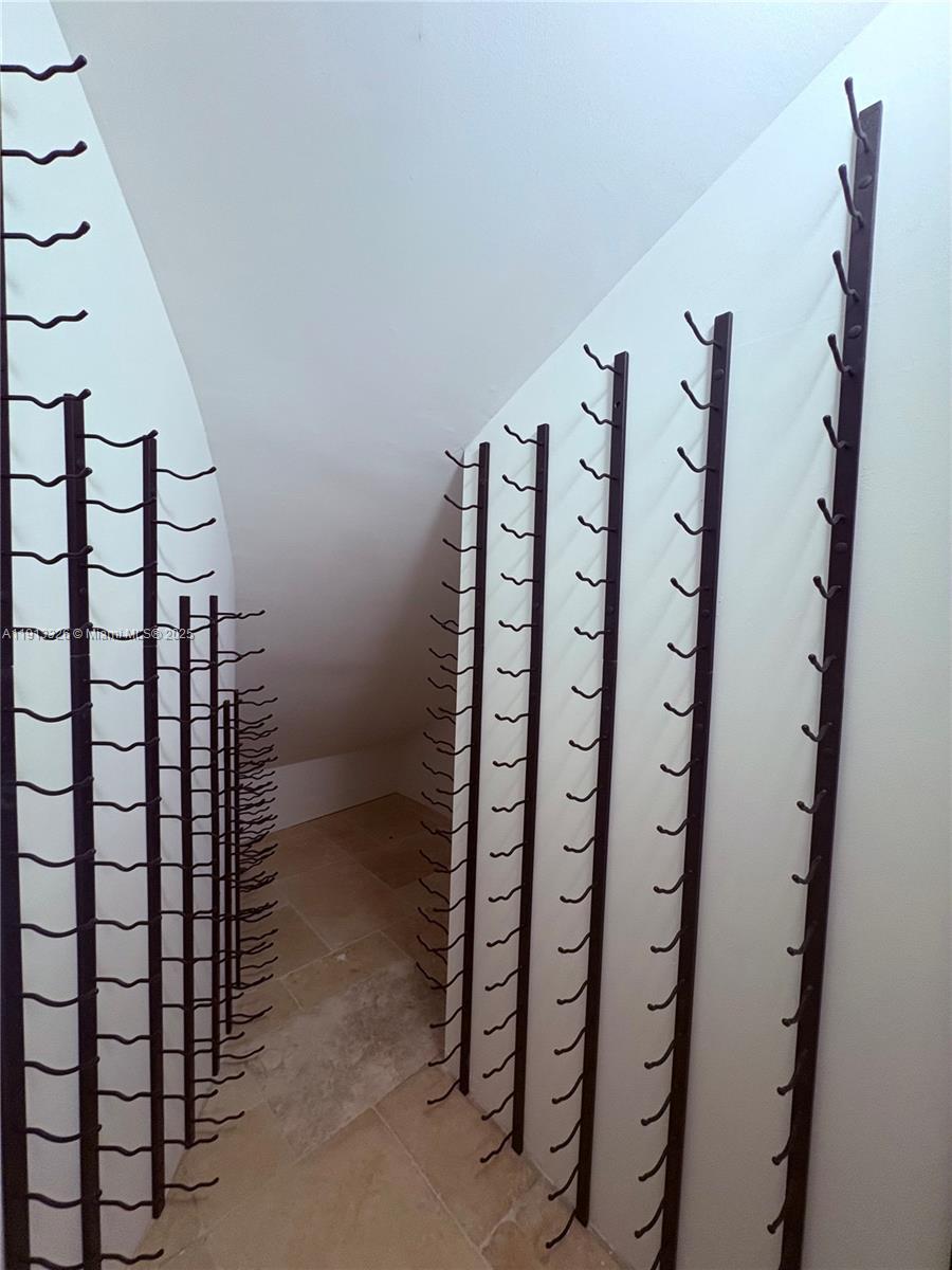 TROPIC ISLE - Residential Lease