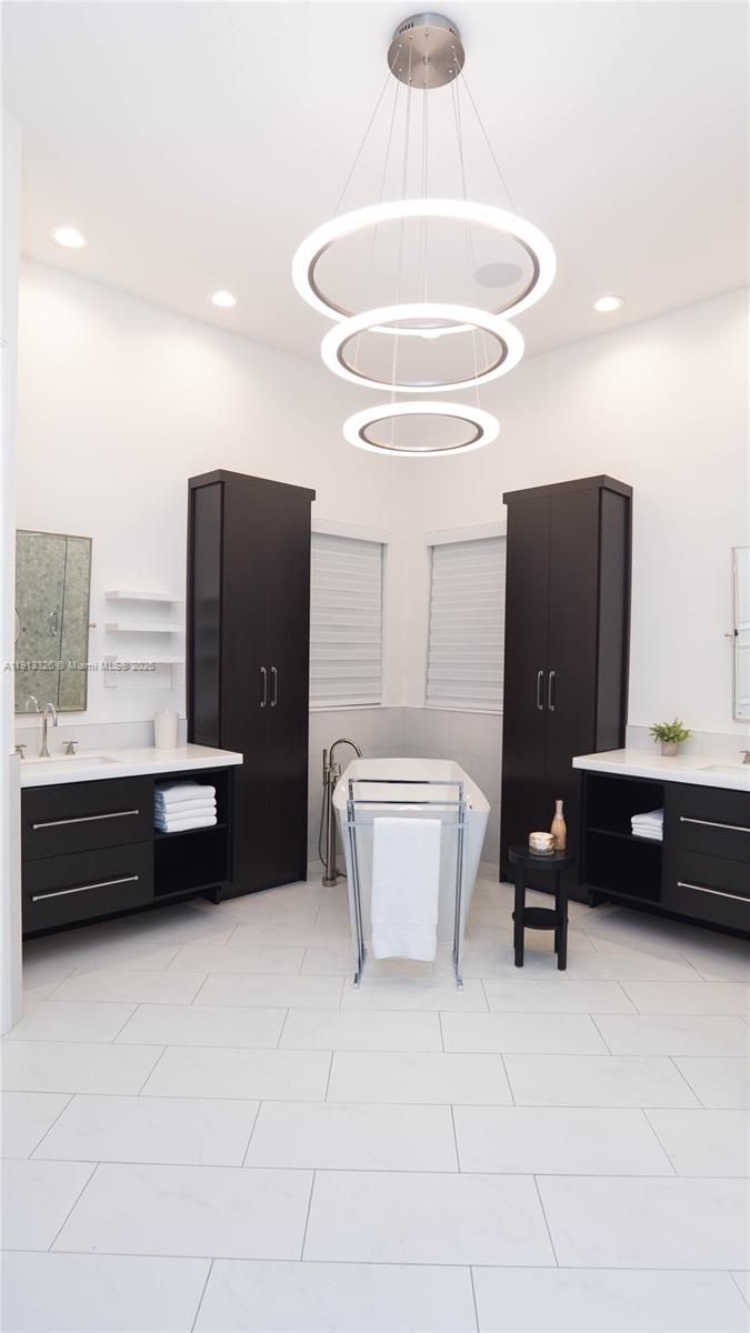 TROPIC ISLE - Residential Lease