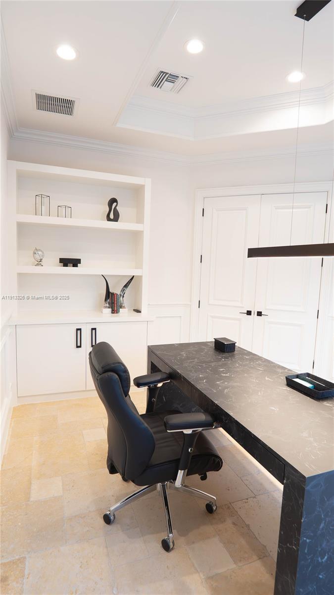 TROPIC ISLE - Residential Lease