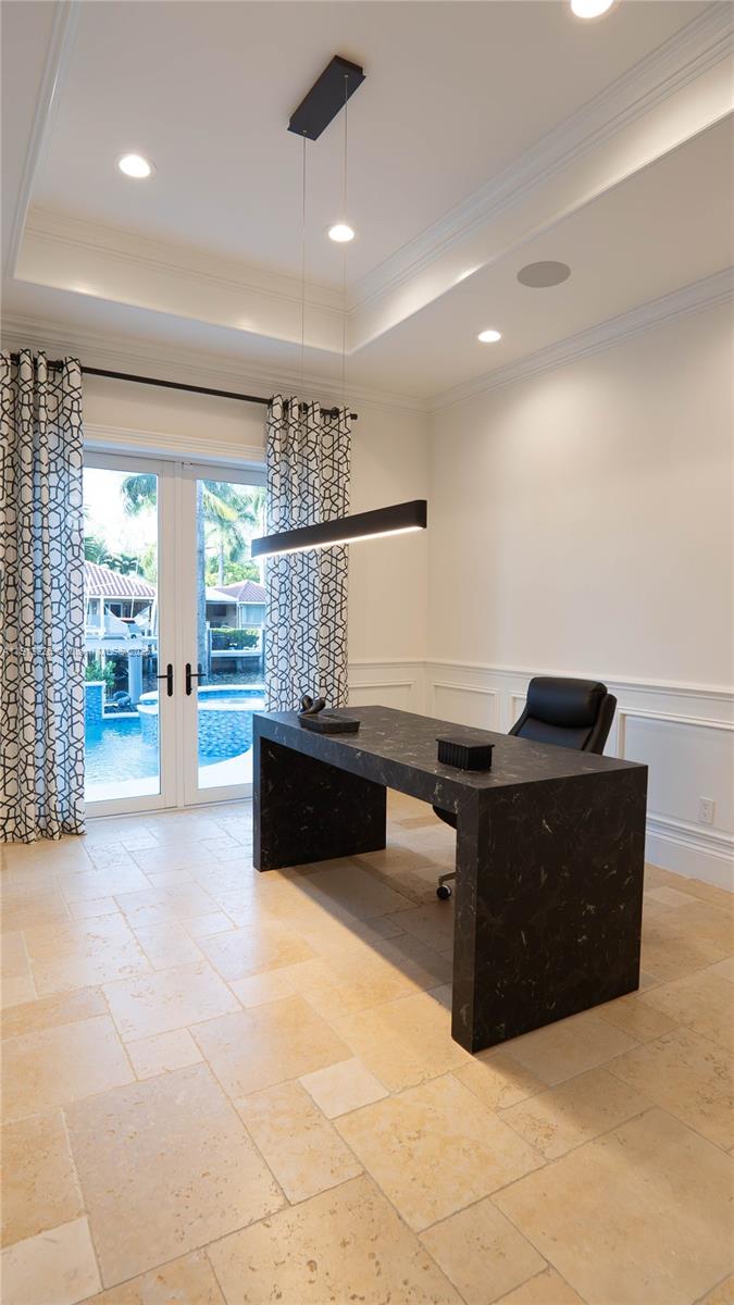 TROPIC ISLE - Residential Lease