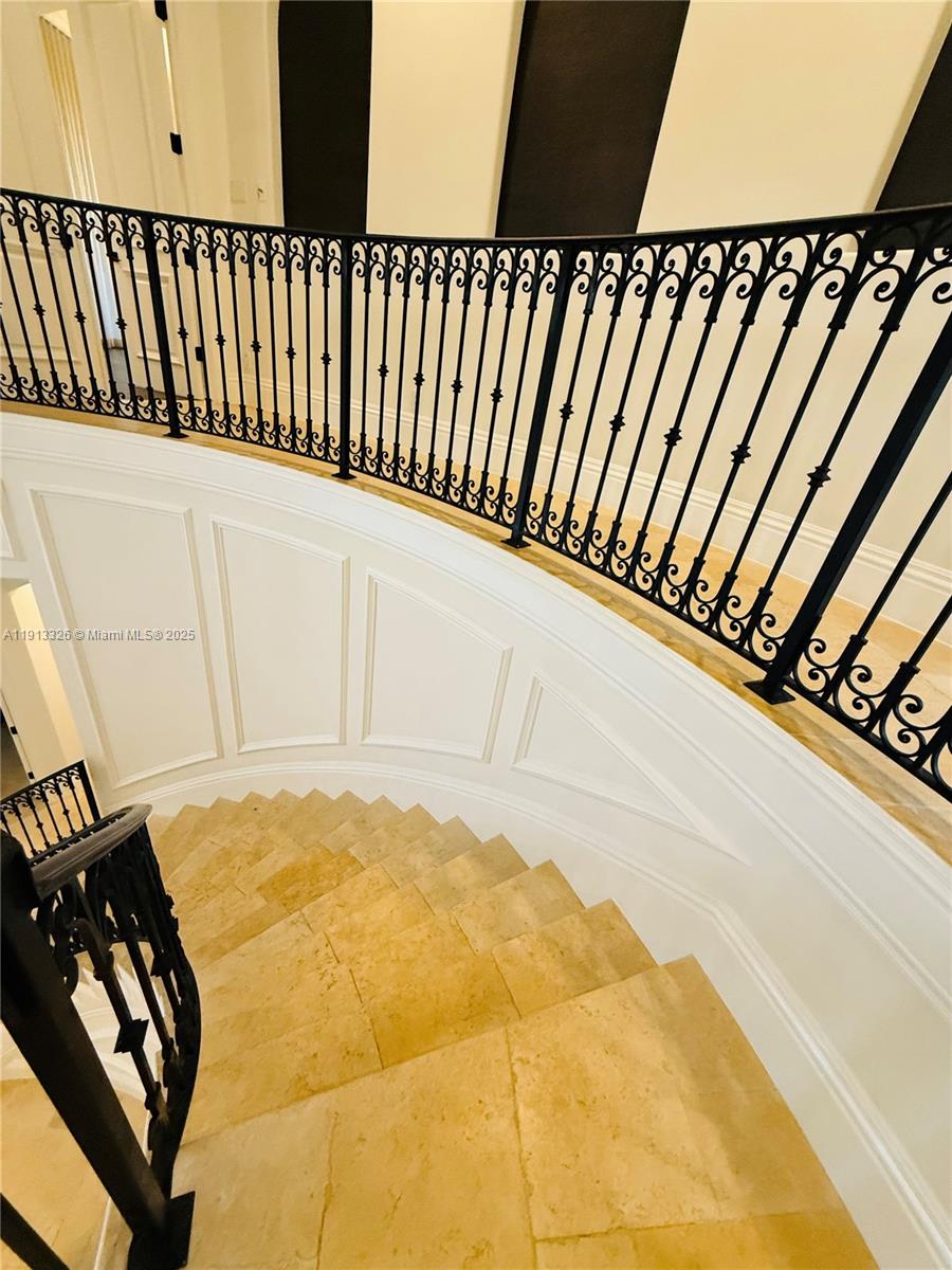 TROPIC ISLE - Residential Lease