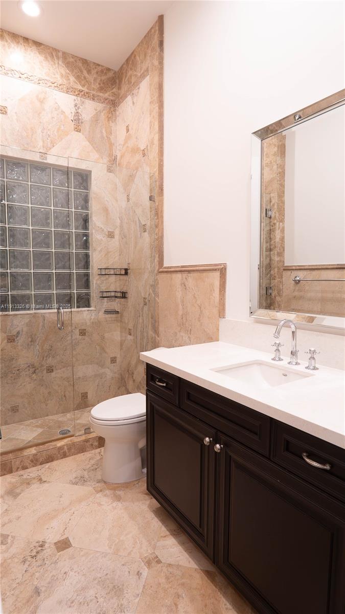 TROPIC ISLE - Residential Lease