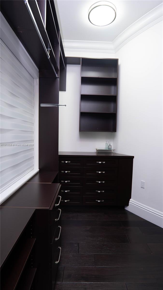 TROPIC ISLE - Residential Lease