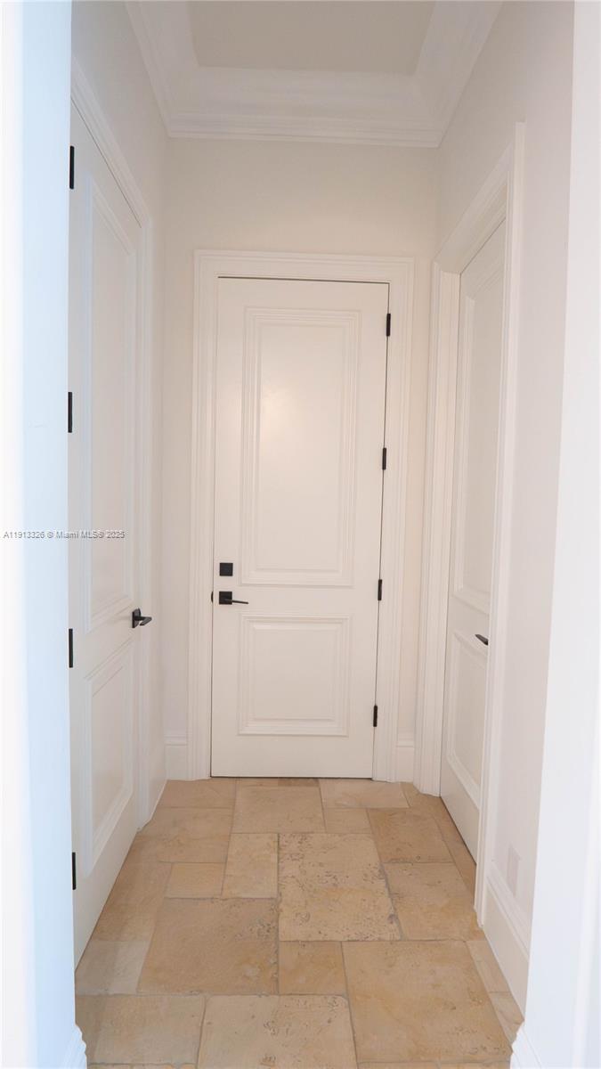 TROPIC ISLE - Residential Lease