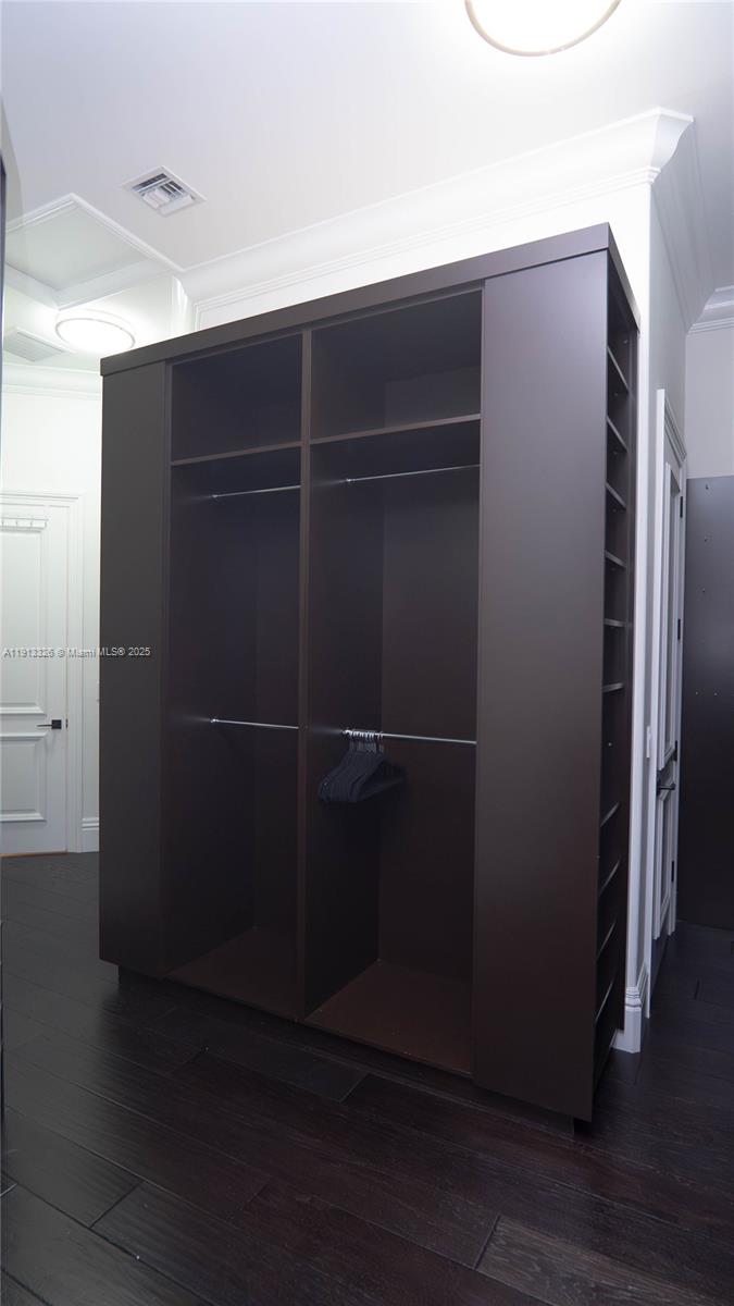 TROPIC ISLE - Residential Lease