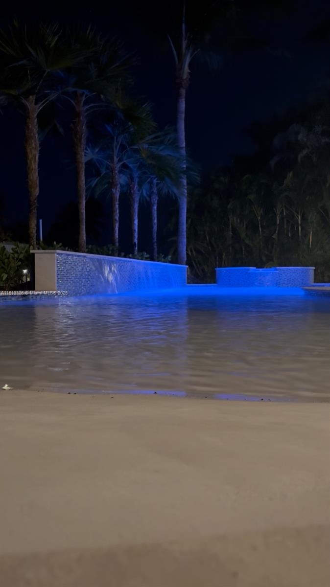 TROPIC ISLE - Residential Lease