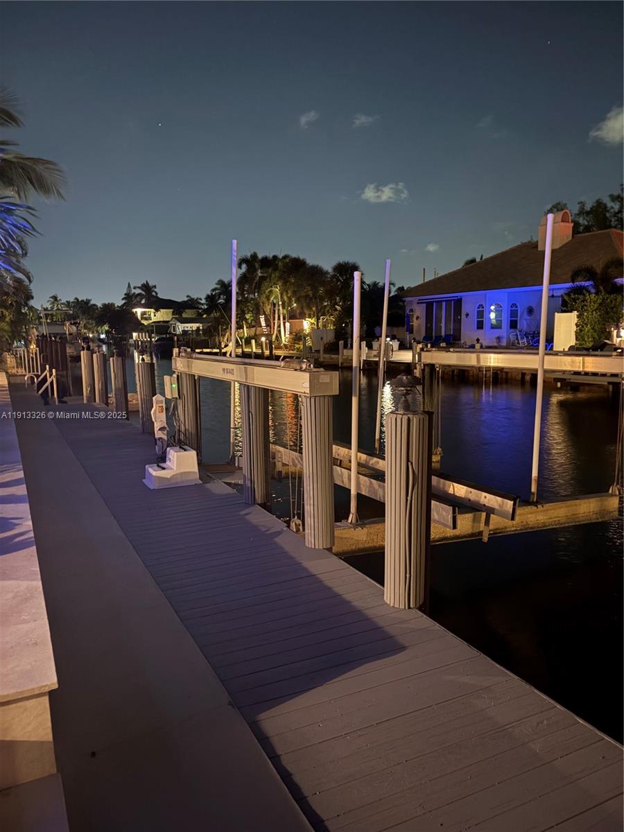 TROPIC ISLE - Residential Lease