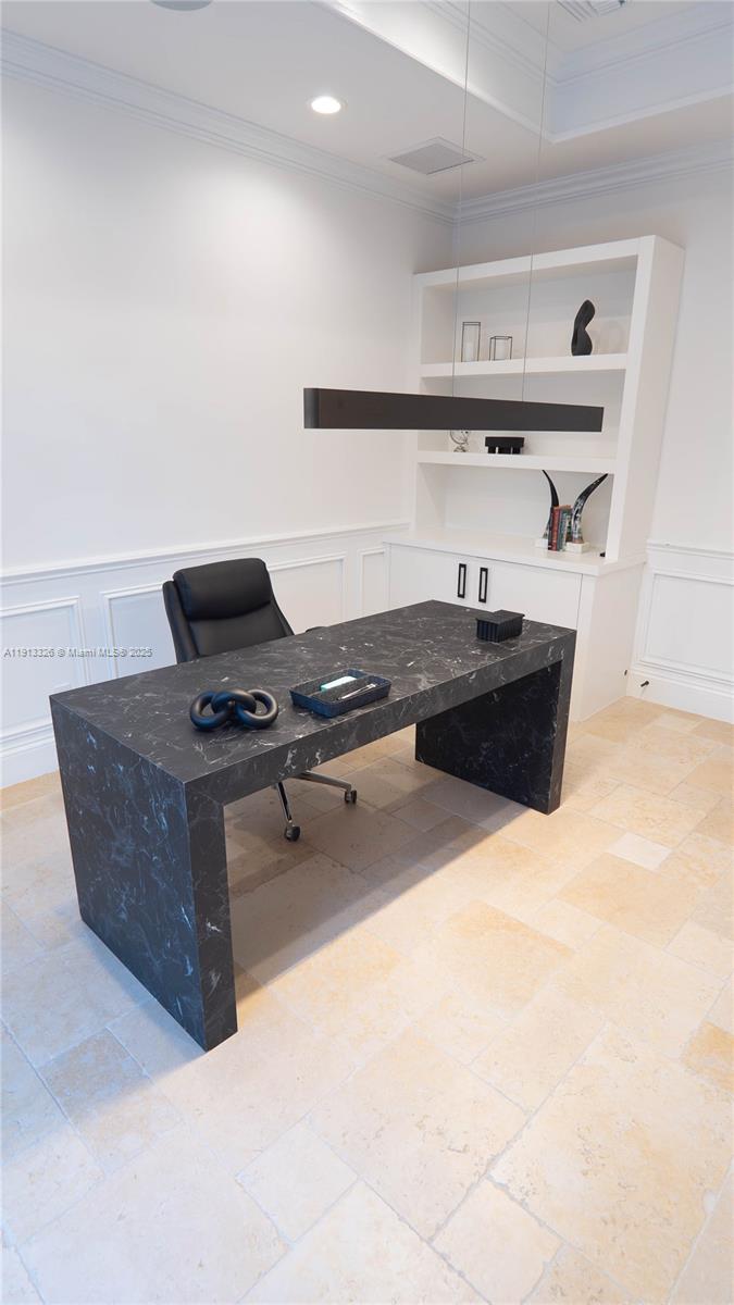 TROPIC ISLE - Residential Lease