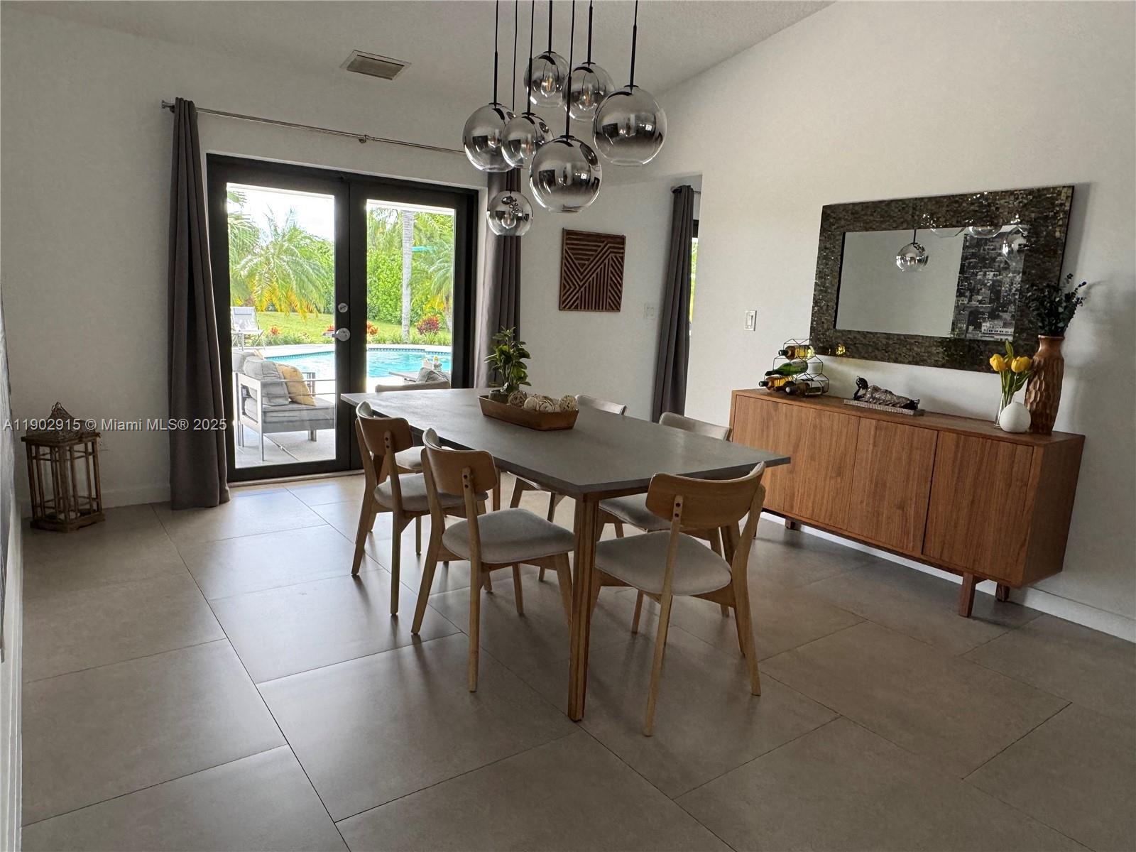 BOB-ANN ESTATES - Residential