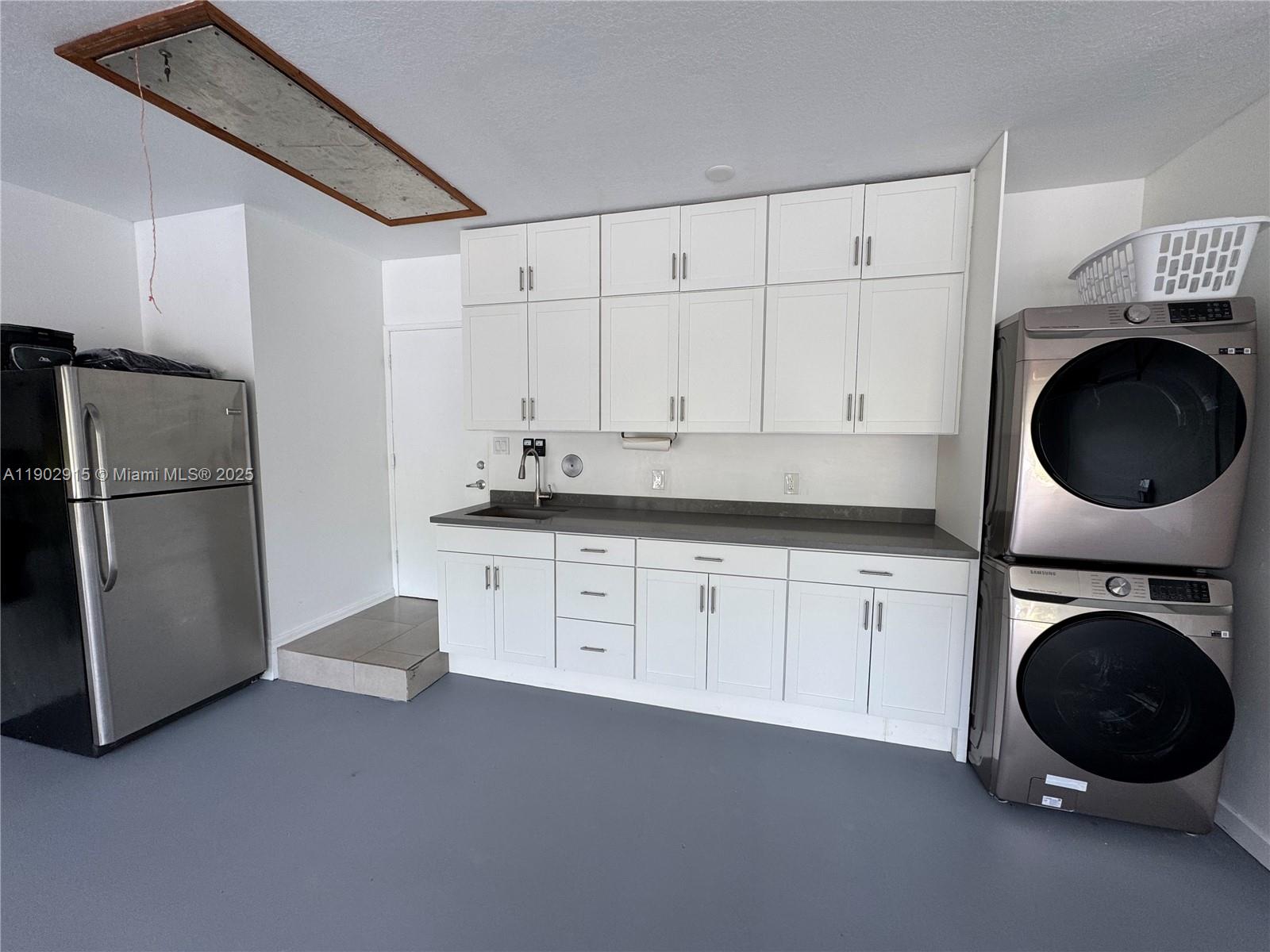 BOB-ANN ESTATES - Residential