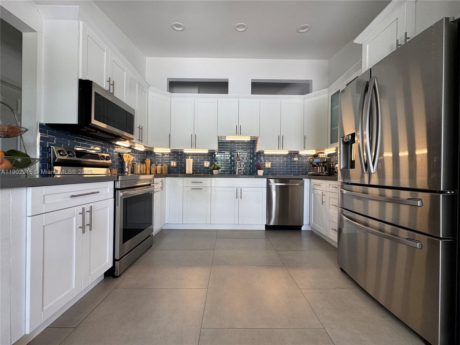 BOB-ANN ESTATES - Residential