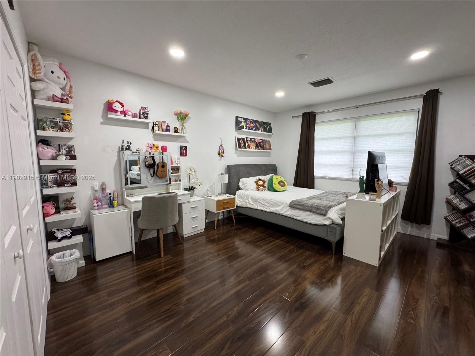 BOB-ANN ESTATES - Residential