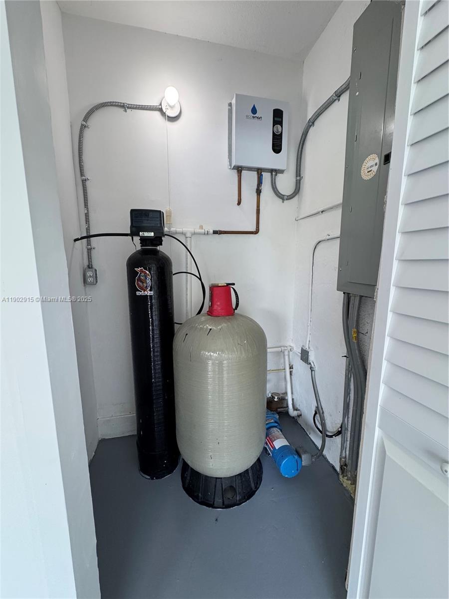 BOB-ANN ESTATES - Residential