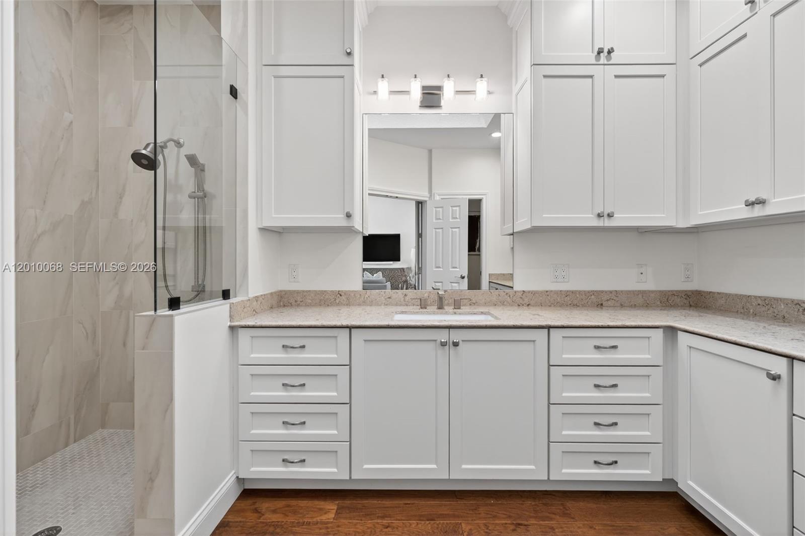 ADMIRALS COVE PAR A 1 - Residential