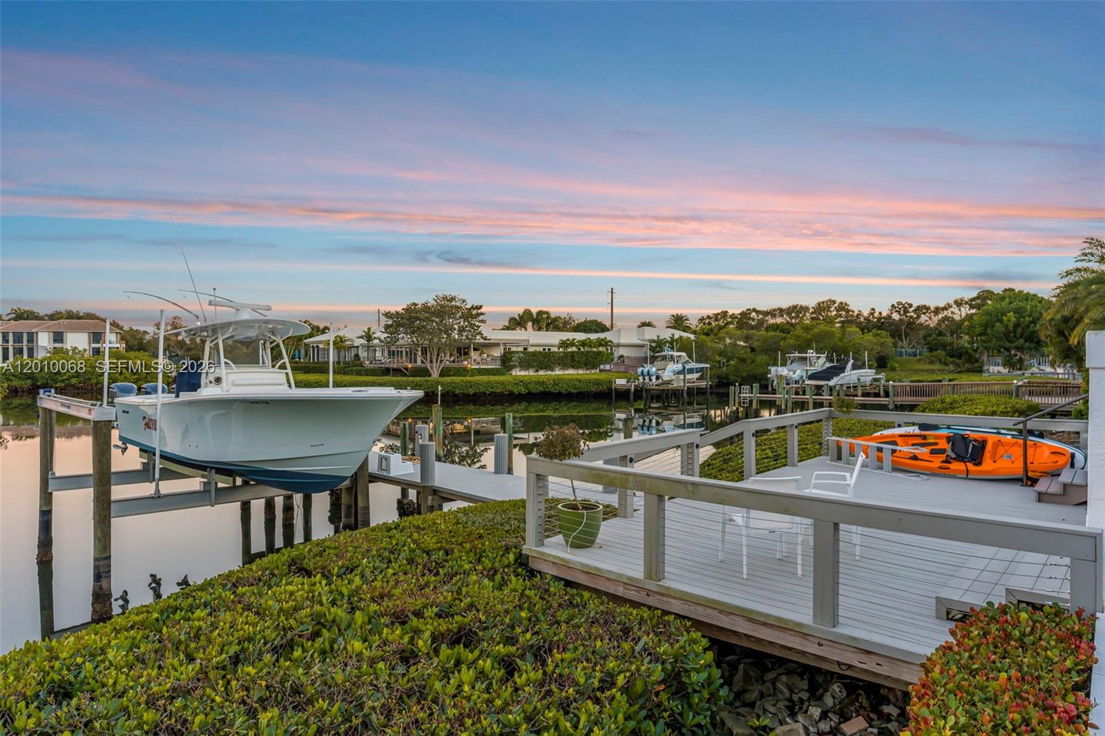 ADMIRALS COVE PAR A 1 - Residential