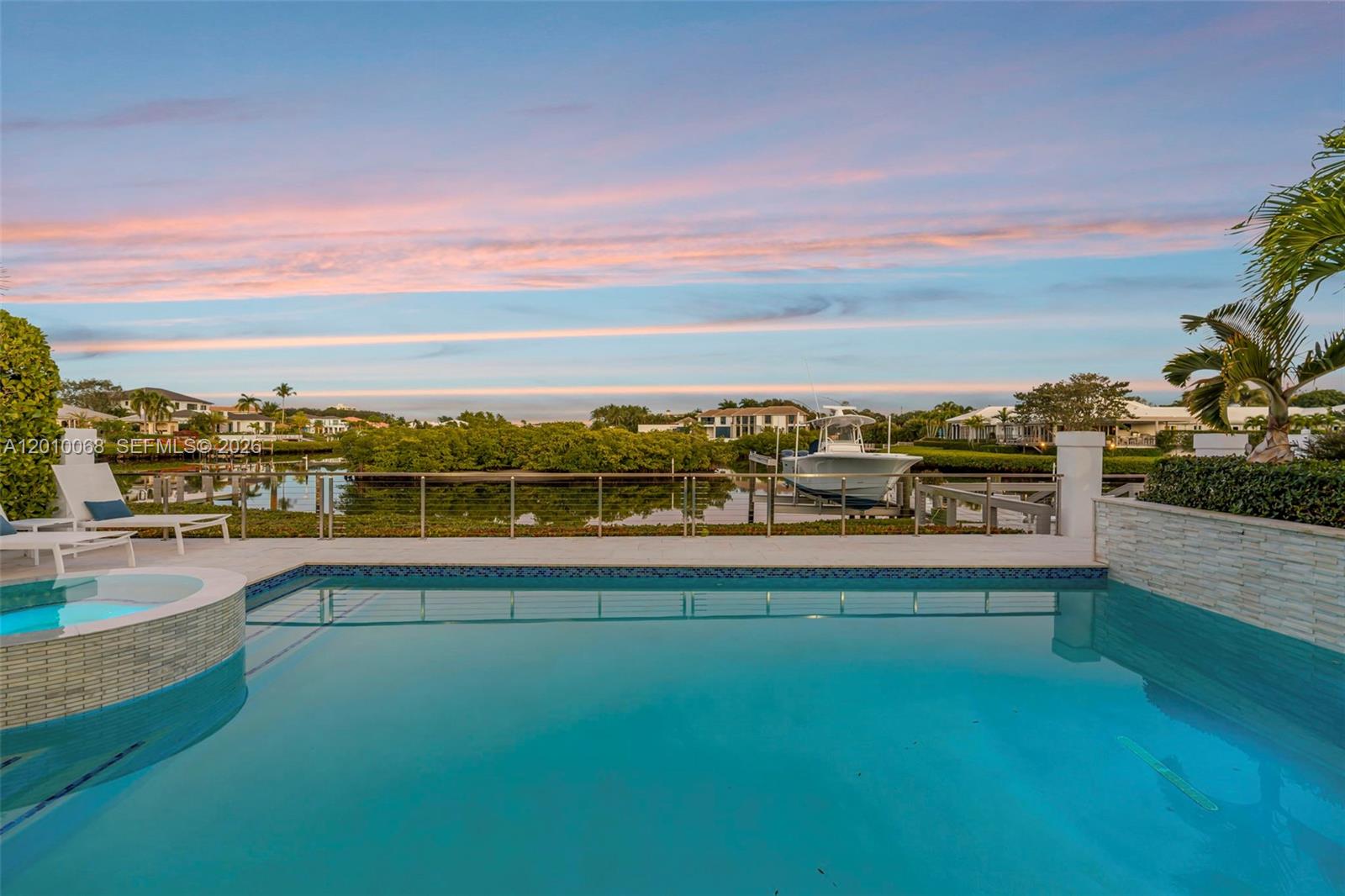 ADMIRALS COVE PAR A 1 - Residential