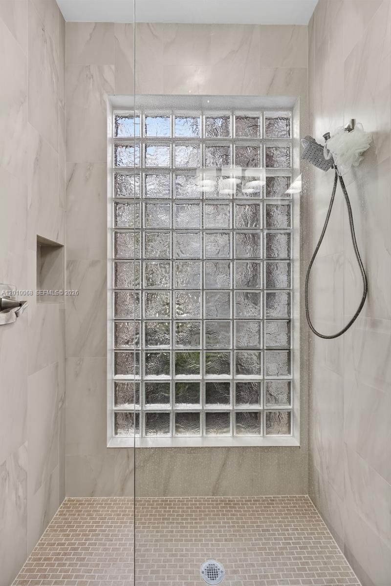 ADMIRALS COVE PAR A 1 - Residential