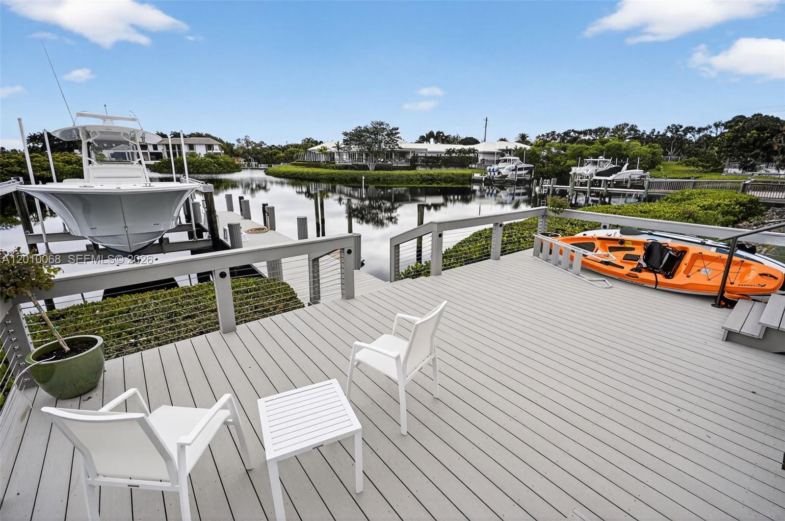 ADMIRALS COVE PAR A 1 - Residential