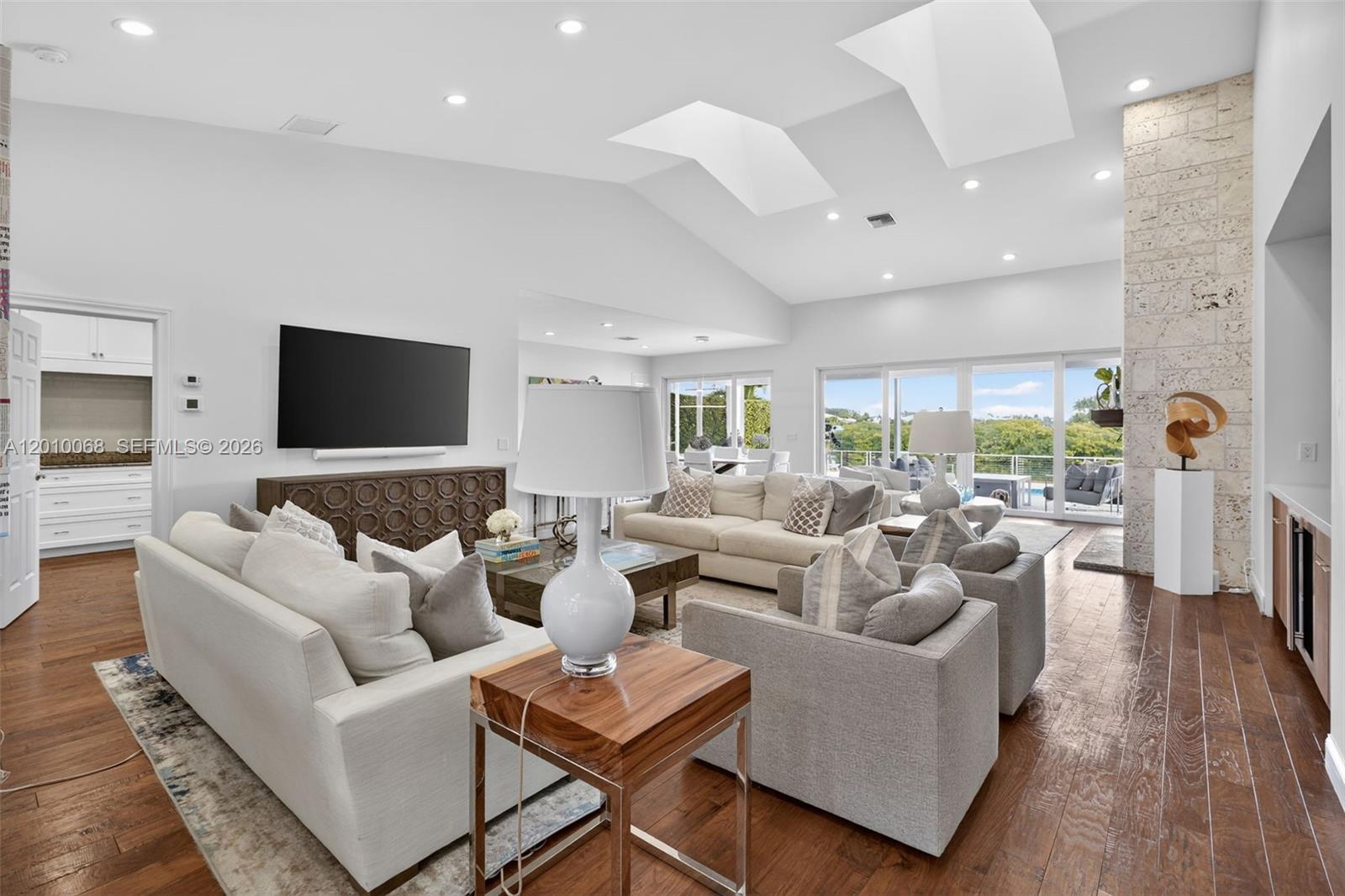 ADMIRALS COVE PAR A 1 - Residential