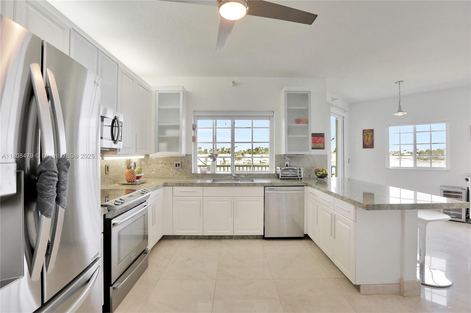 DORAL ISLES - Residential Lease