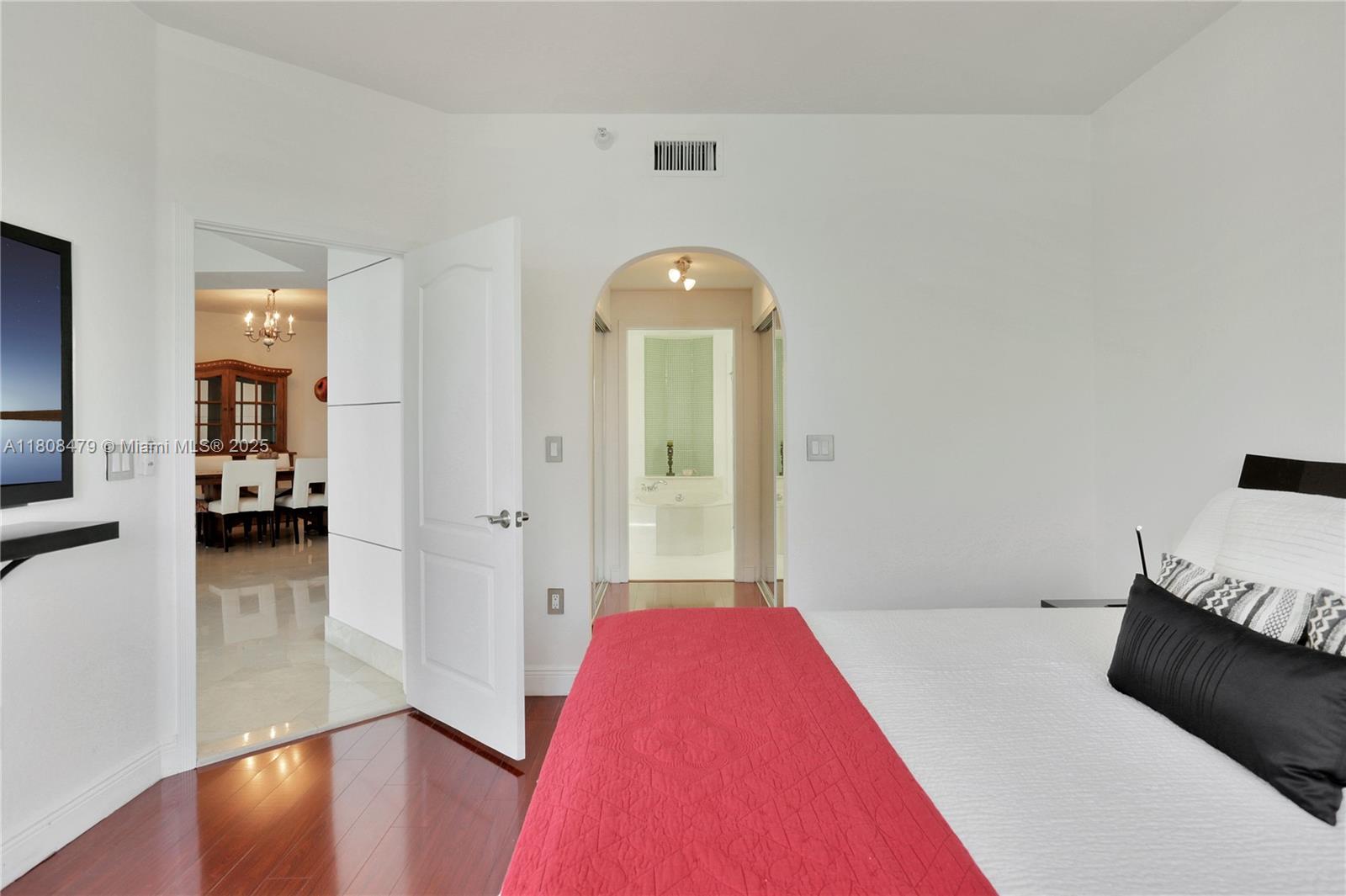 DORAL ISLES - Residential Lease