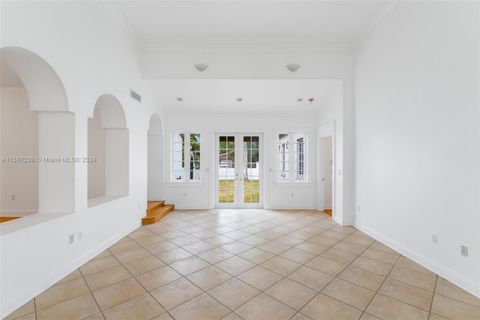 Single Family Residence in Coral Gables FL 904 Ferdinand St St 21.jpg