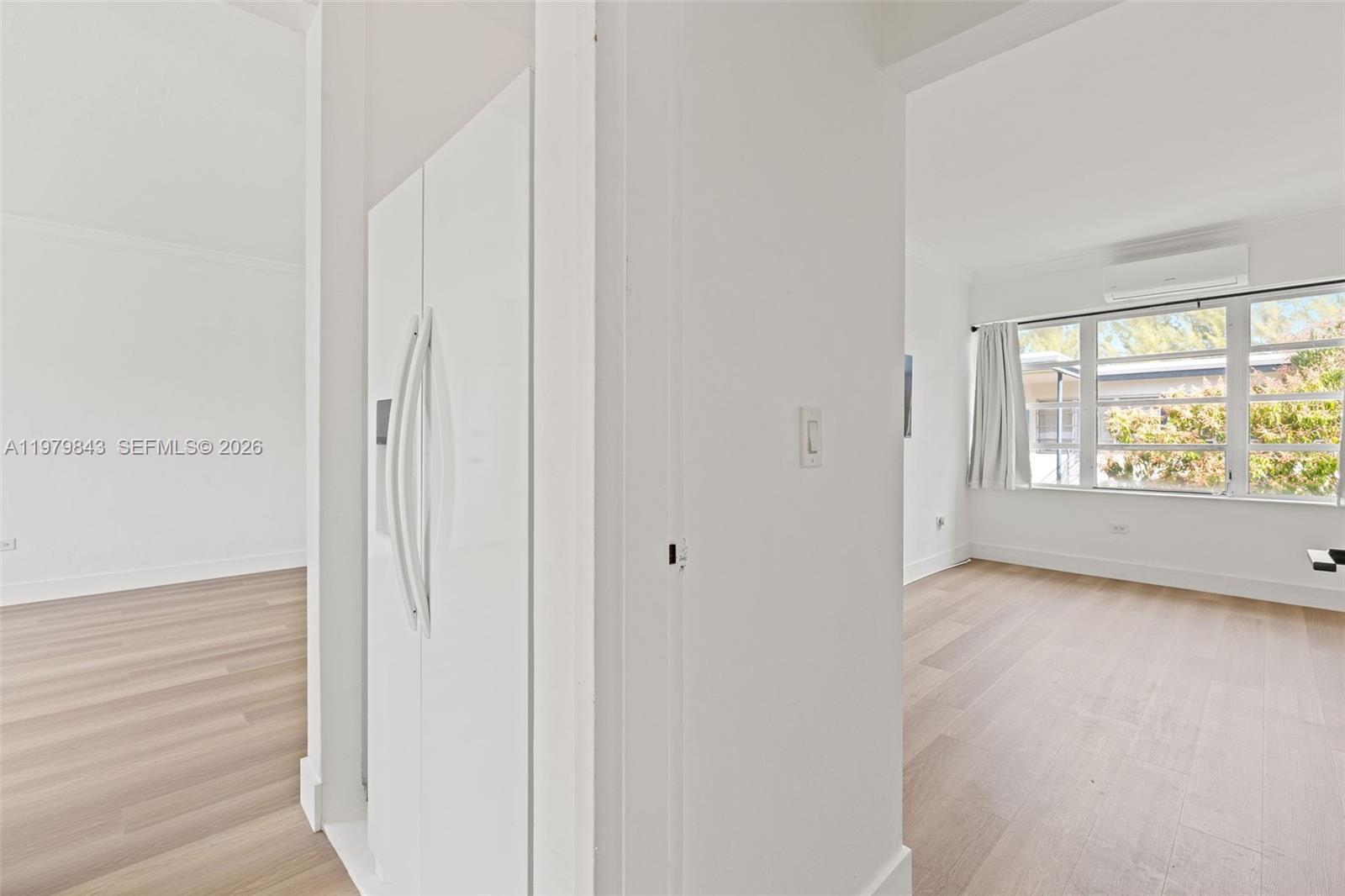 THE ESQUIRE HOUSE OF M B - Residential Lease