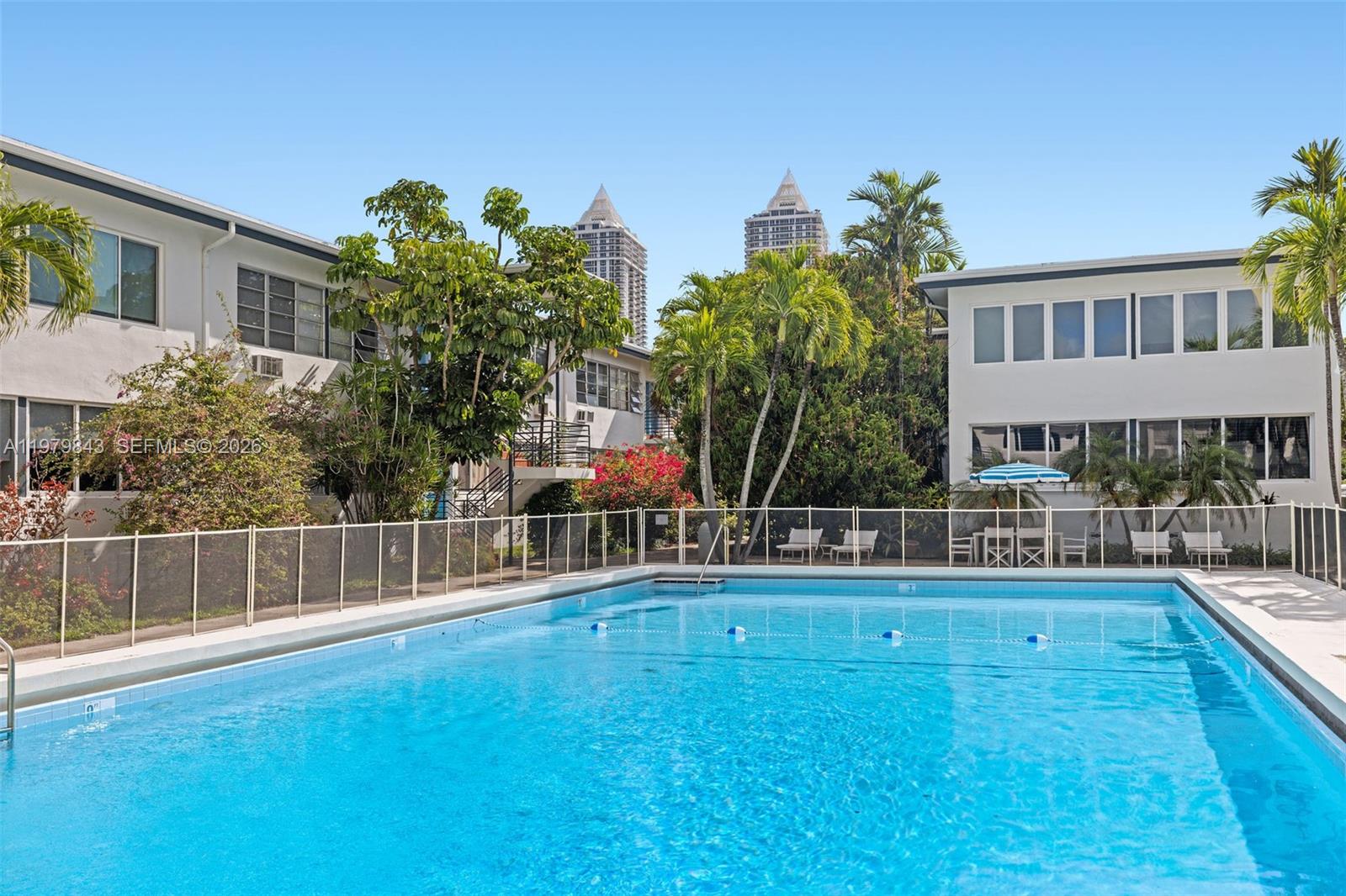 THE ESQUIRE HOUSE OF M B - Residential Lease