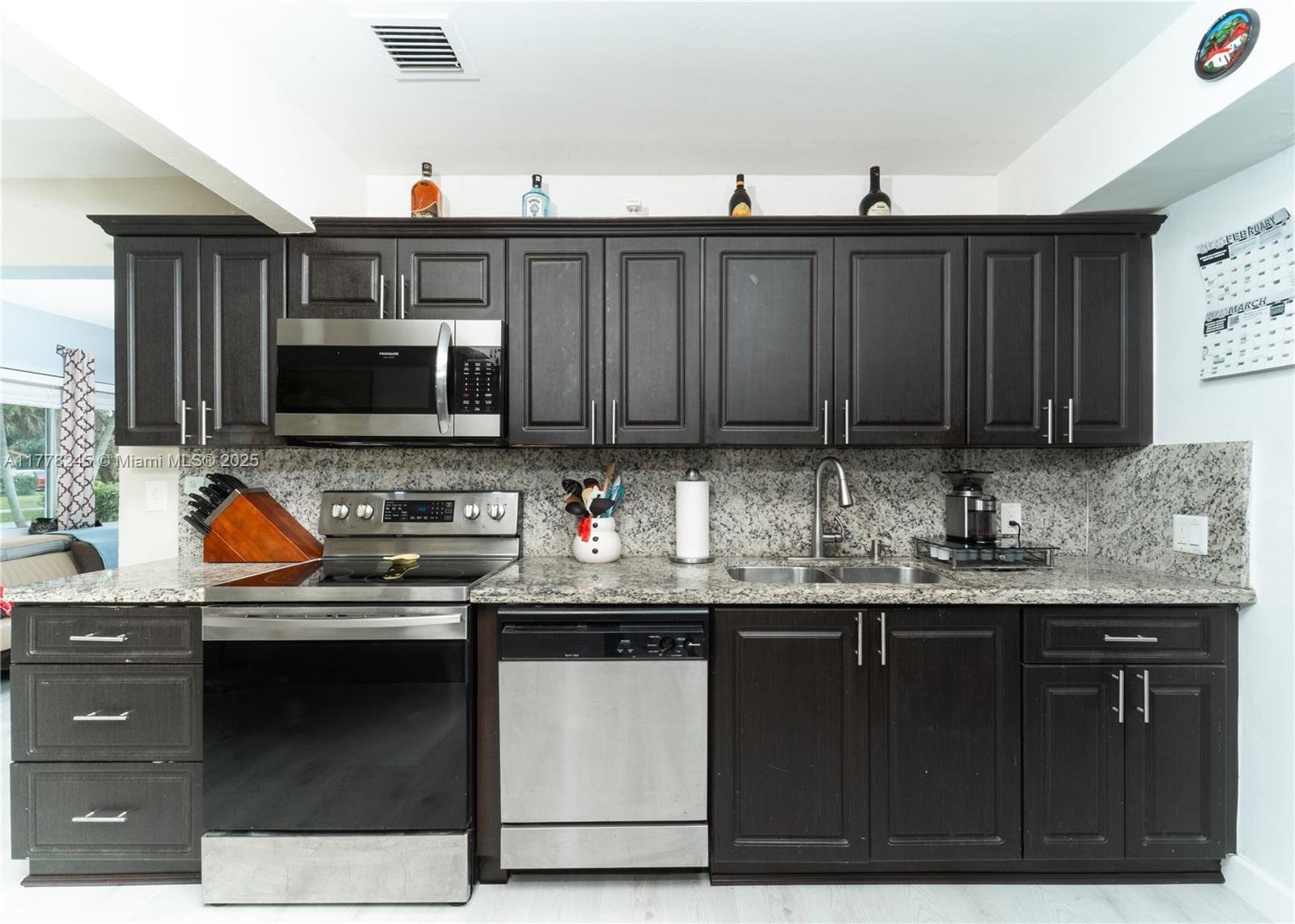SHORELAND HGTS - Residential
