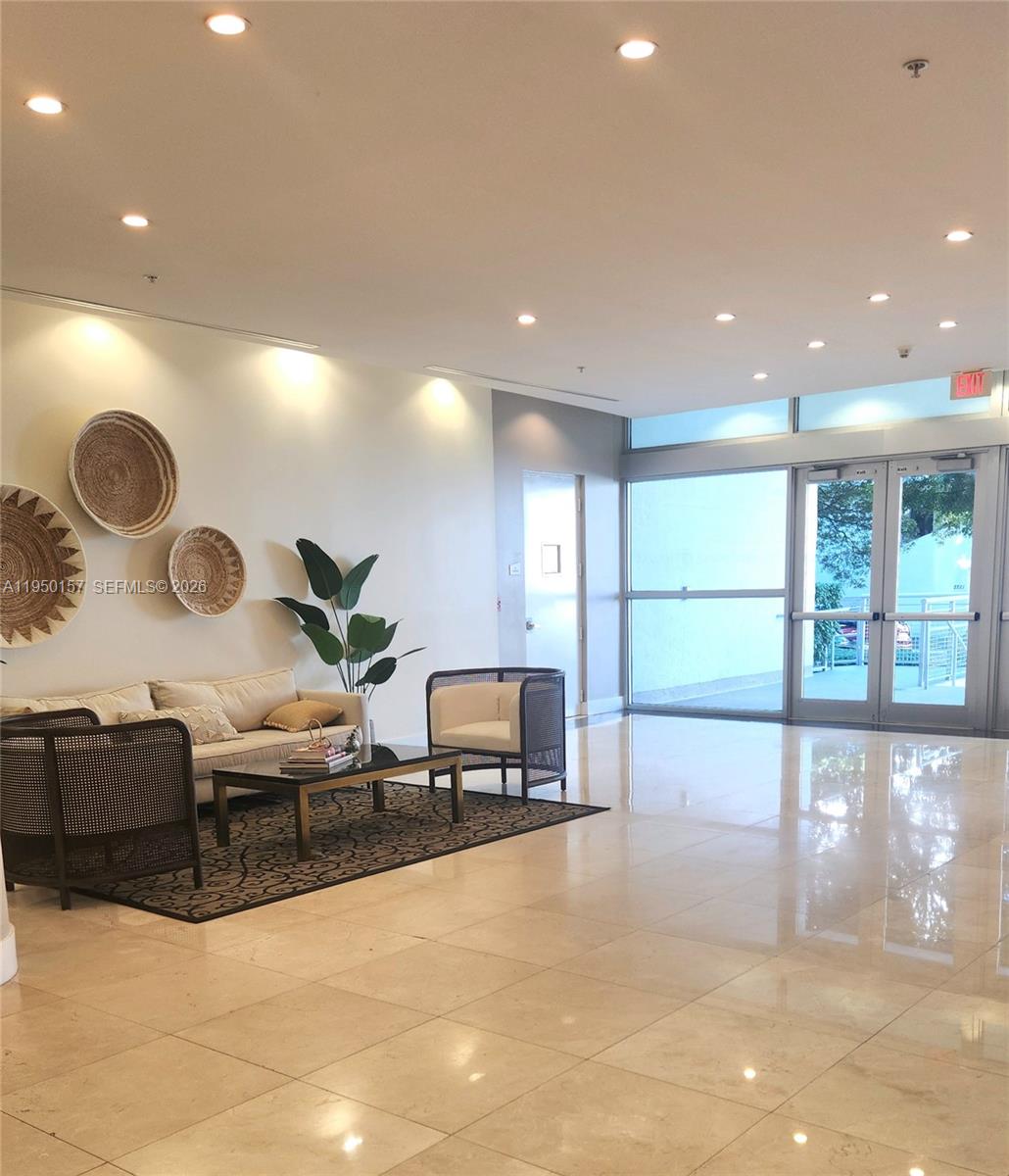 EDGEWATER LOFTS CONDO - Residential