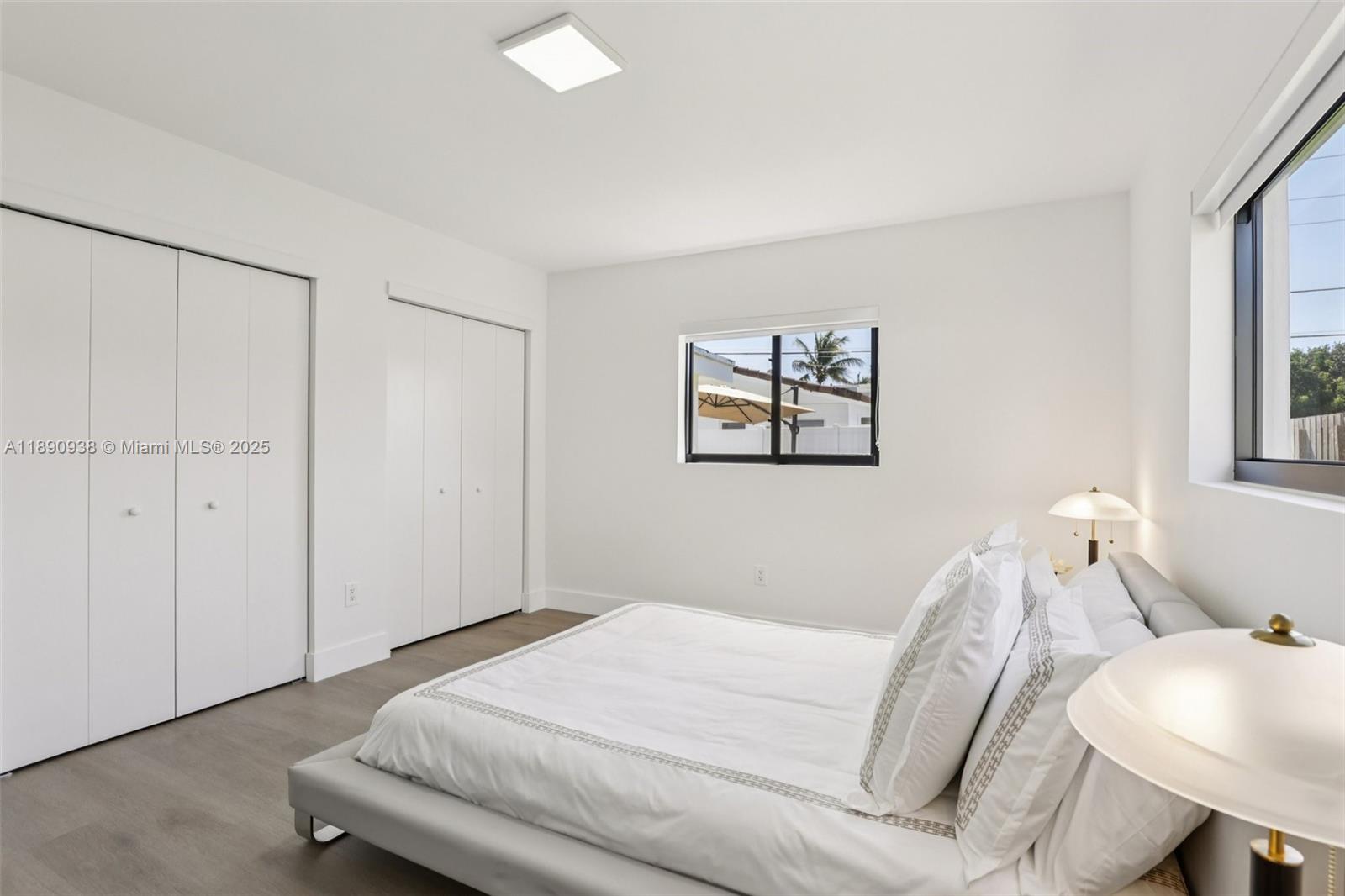 LIGHTHOUSE POINT - Residential