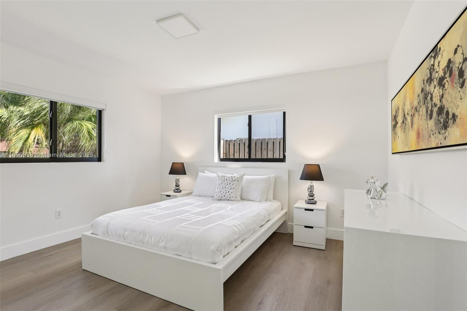 LIGHTHOUSE POINT - Residential