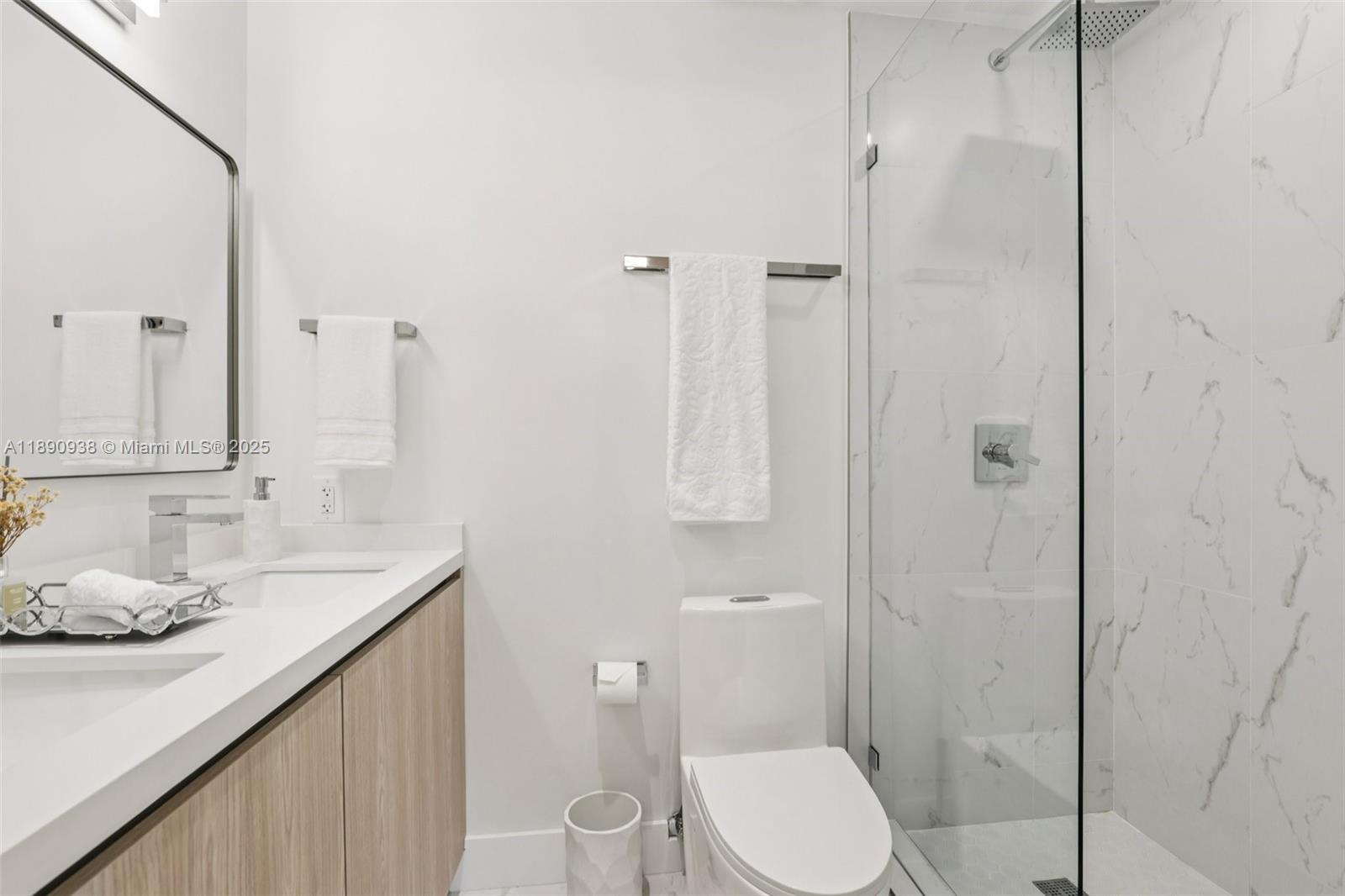 LIGHTHOUSE POINT - Residential