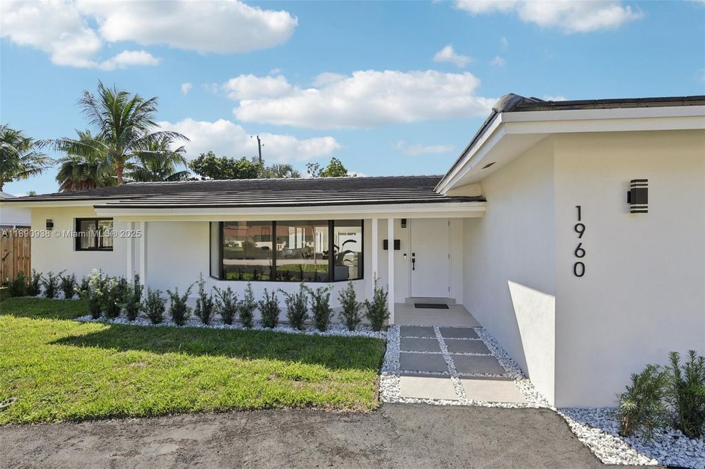 Photo of 1960 NE 32nd St, Lighthouse Point, FL 33064 (MLS # A11890938)